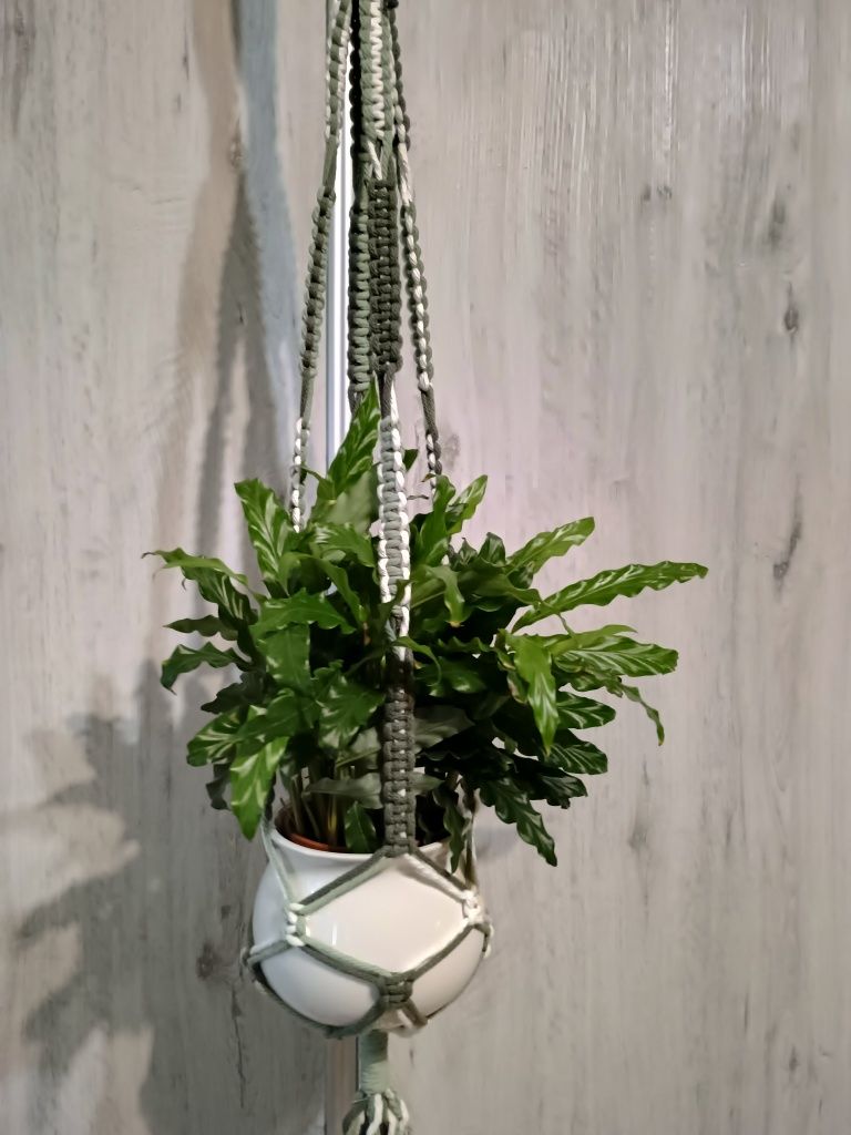 Makrama- wiszący kwietnik, dł. 109 cm