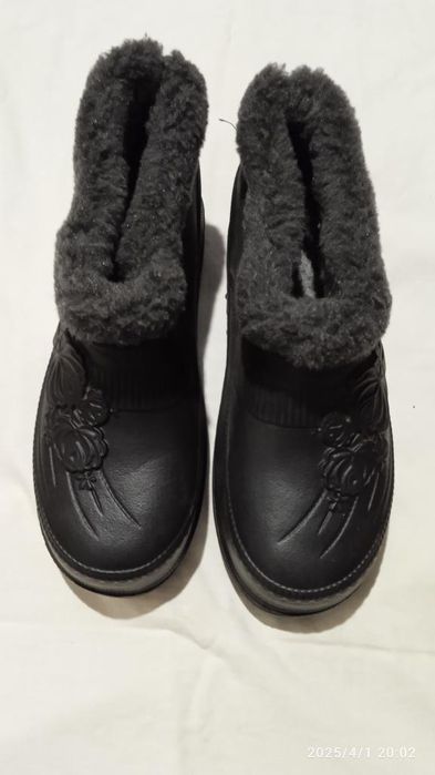 Сапожки для двору , галоші