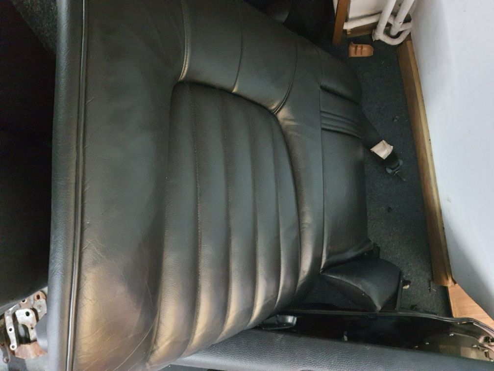 Peugeot 407 fotele skórze z pamięcią i boczkami
