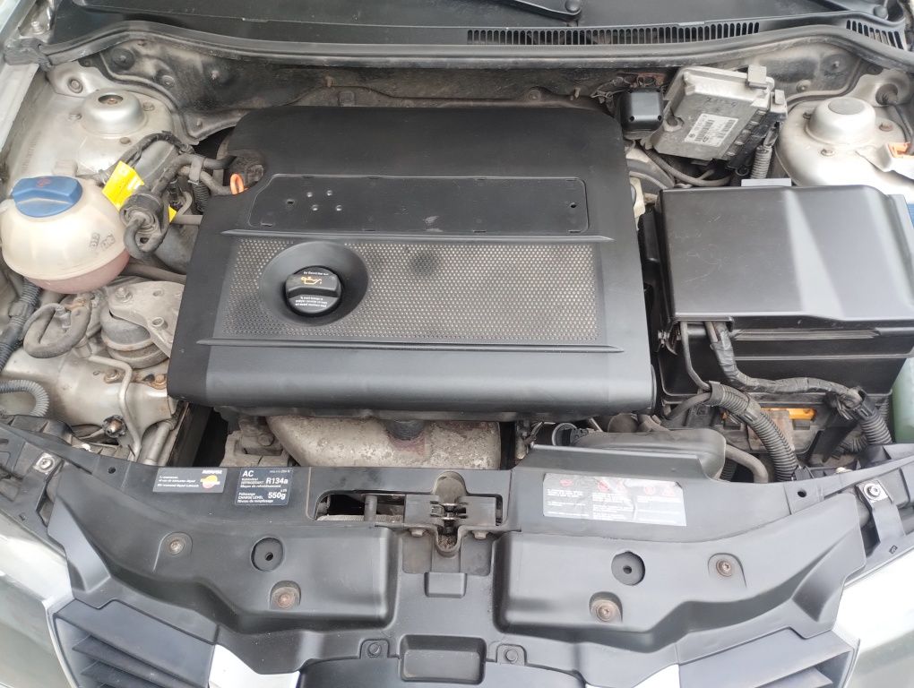 Seat cordoba 2004 r,1,4 mpi,przebieg 242 tys km,klima