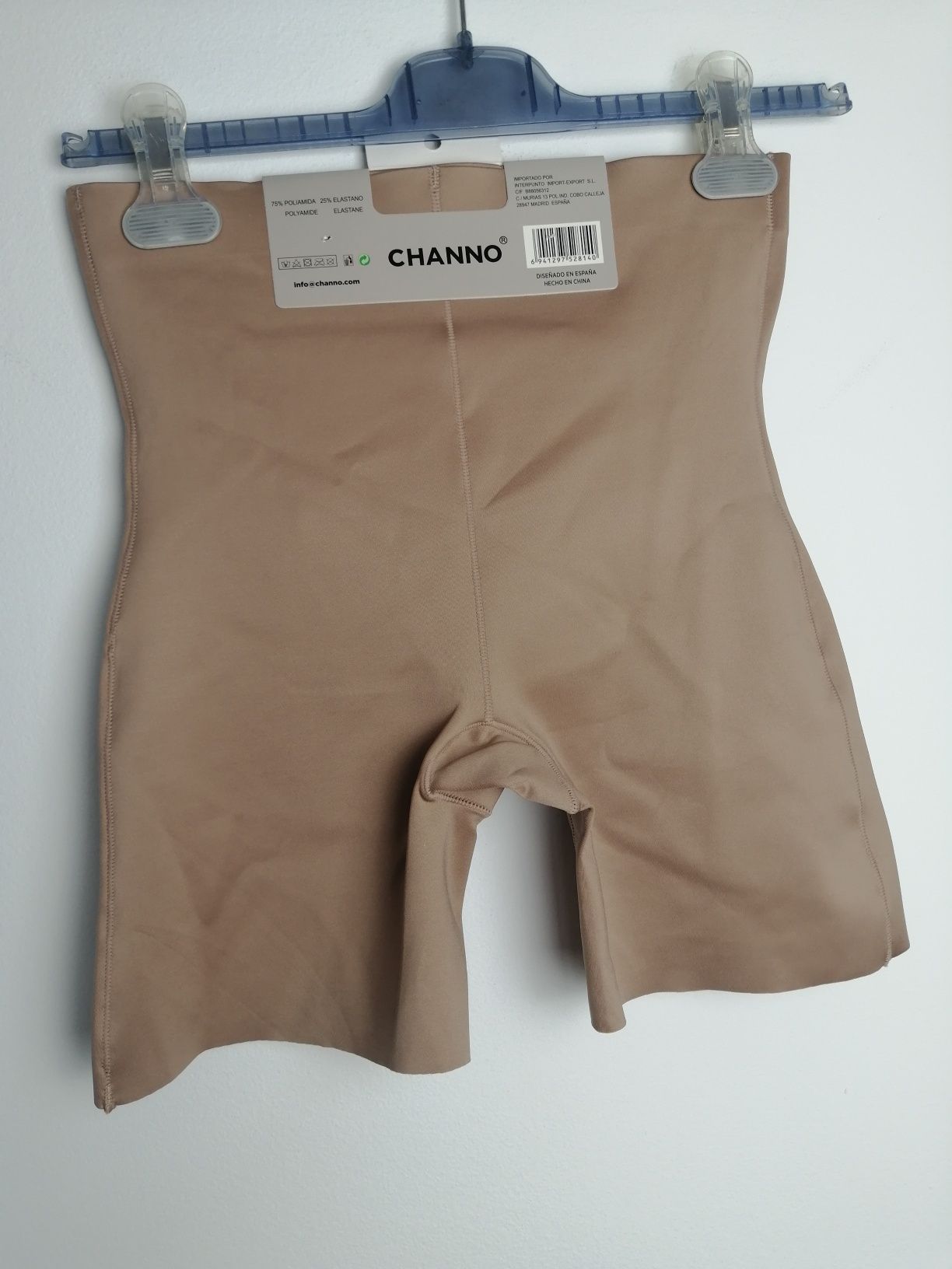 Vendo 40 peças de roupa usadas pela melhor oferta