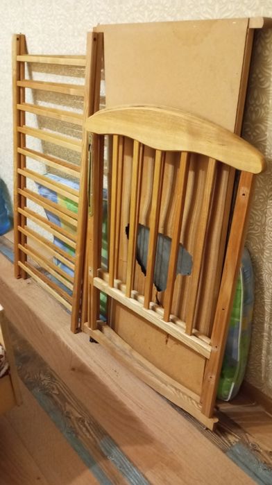 Отдам детскую кроватку-манеж