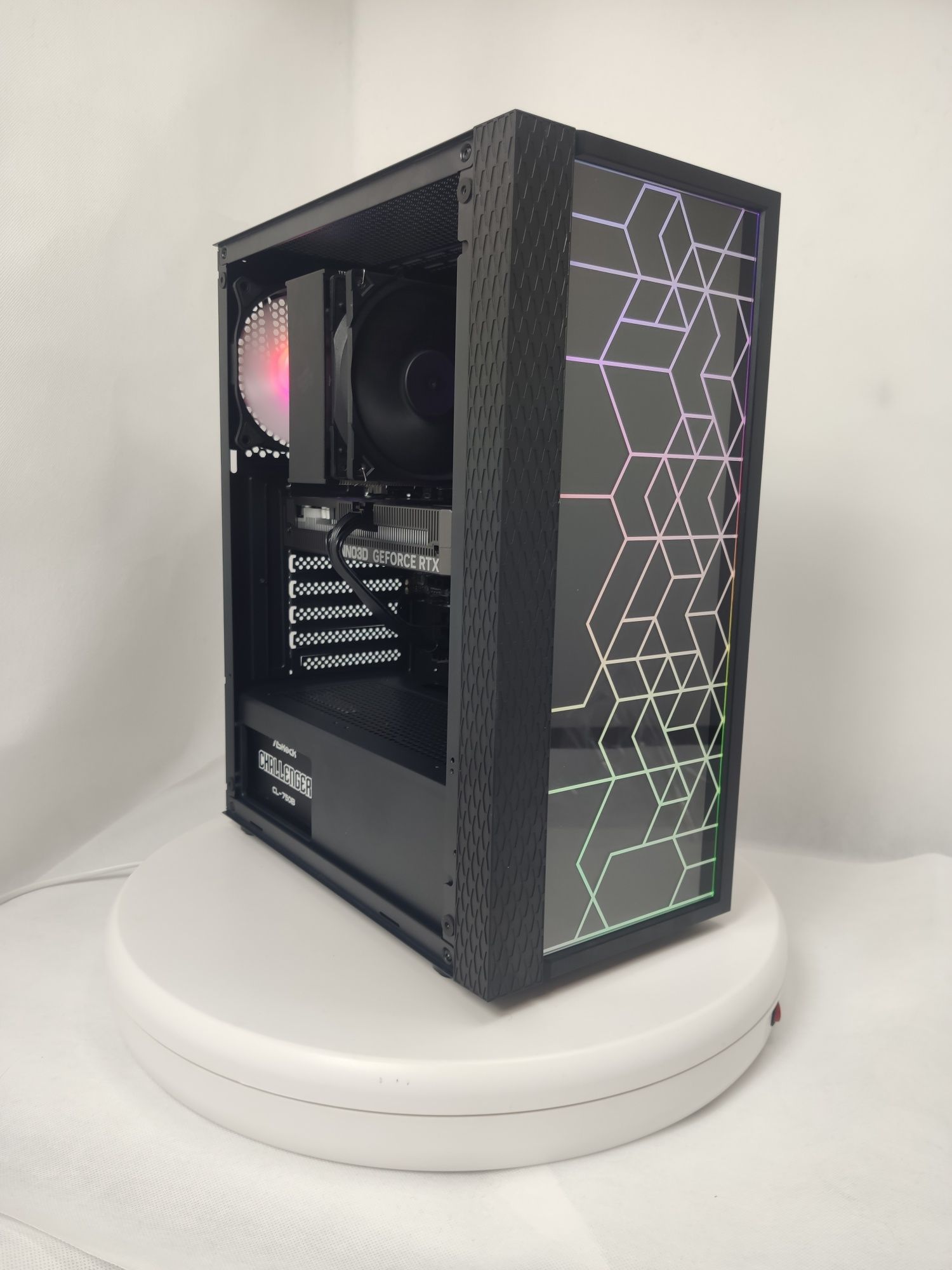 Komputer Gamingowy i9-14900K, RTX 5060, 16 GB,SSD,Win 11 Pro