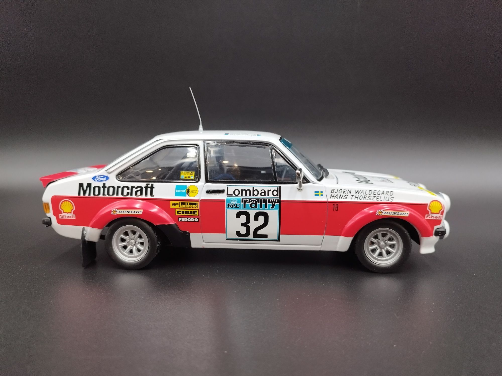 1:18 Sun Star 1978 Ford Escort RS1800  Rallye De Portugal model