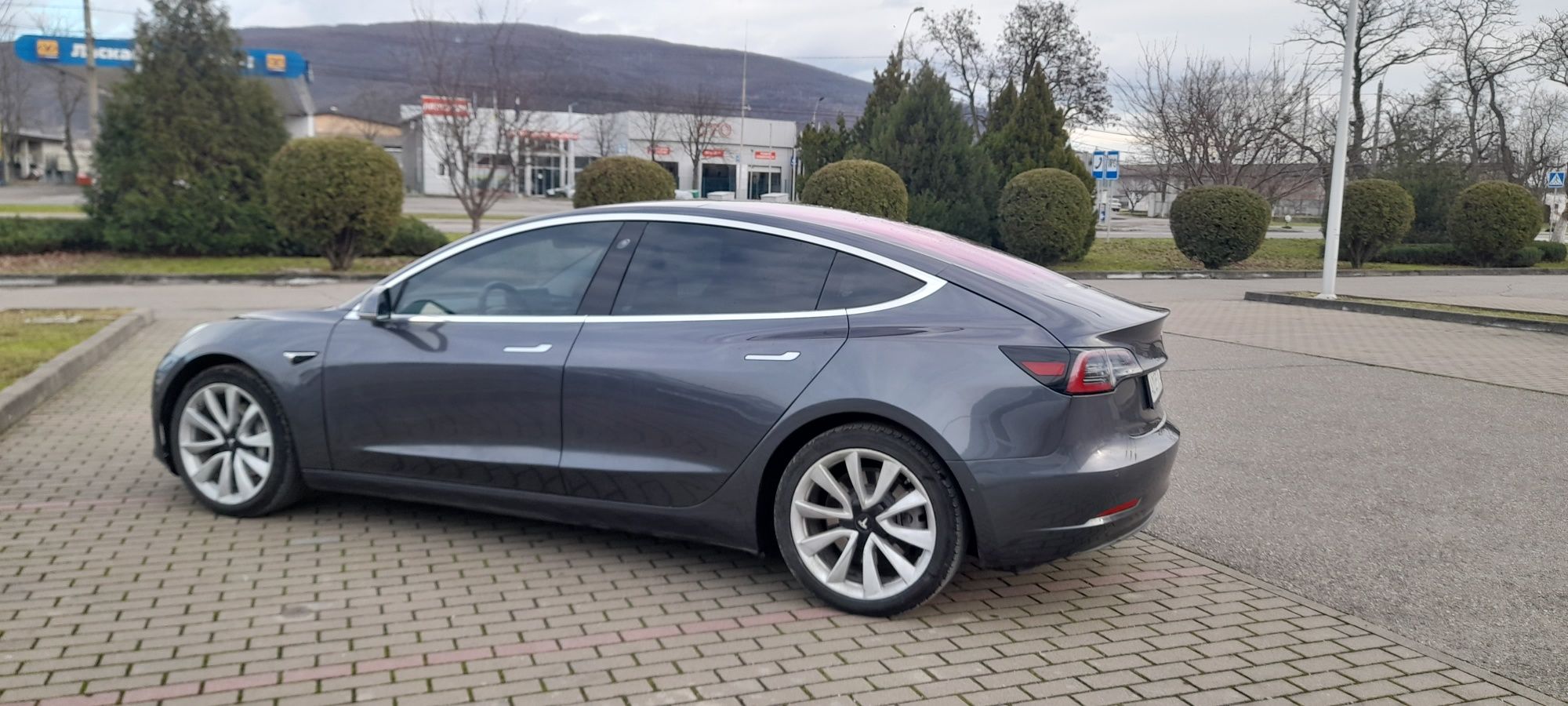 Продам Tesla model  3 Long Range