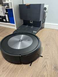 Robot sprzątający iRobot Roomba J7+ Stacja oczyszczająca