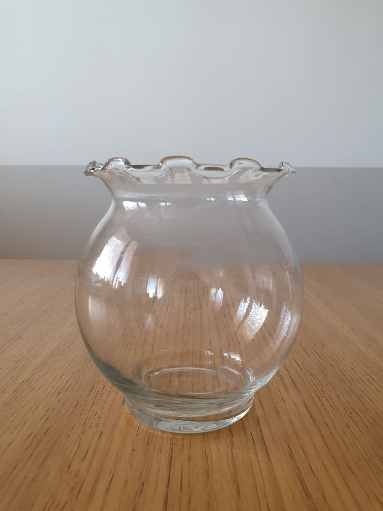 Szklana OSŁONKA doniczka wazon na kwiatka z falistym brzegiem