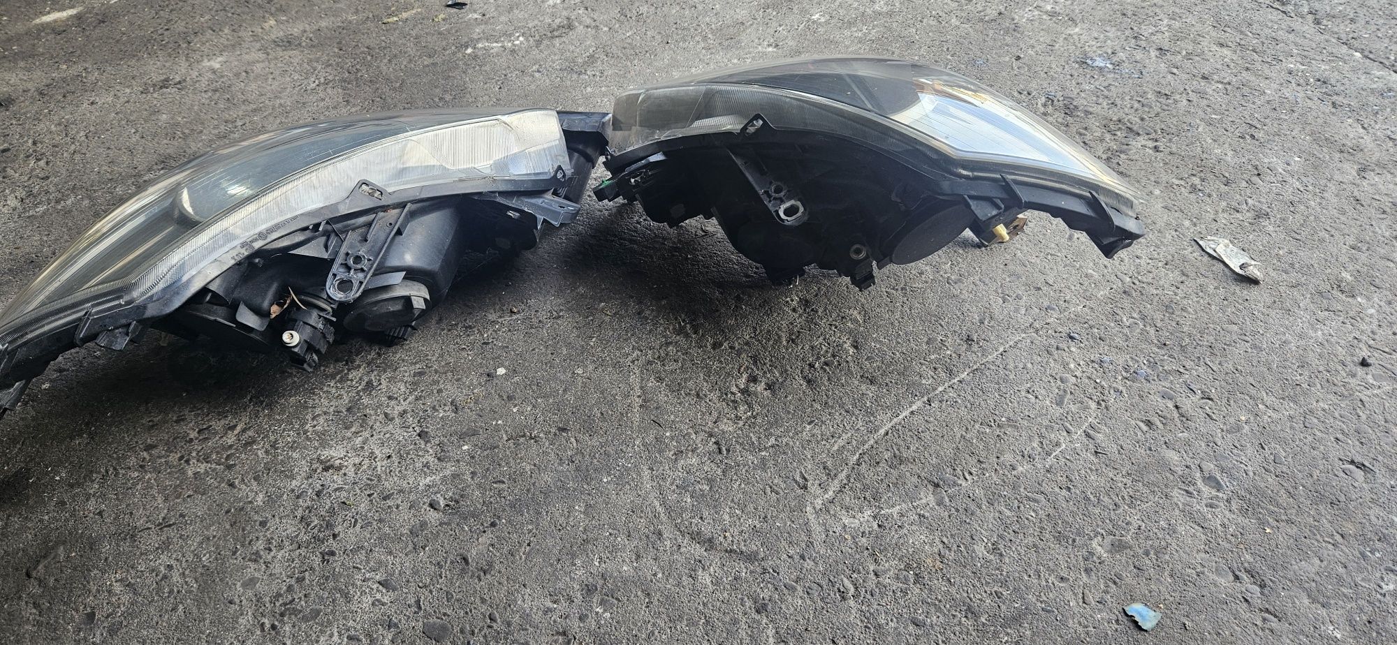 Renault Clio III Lampa Przód