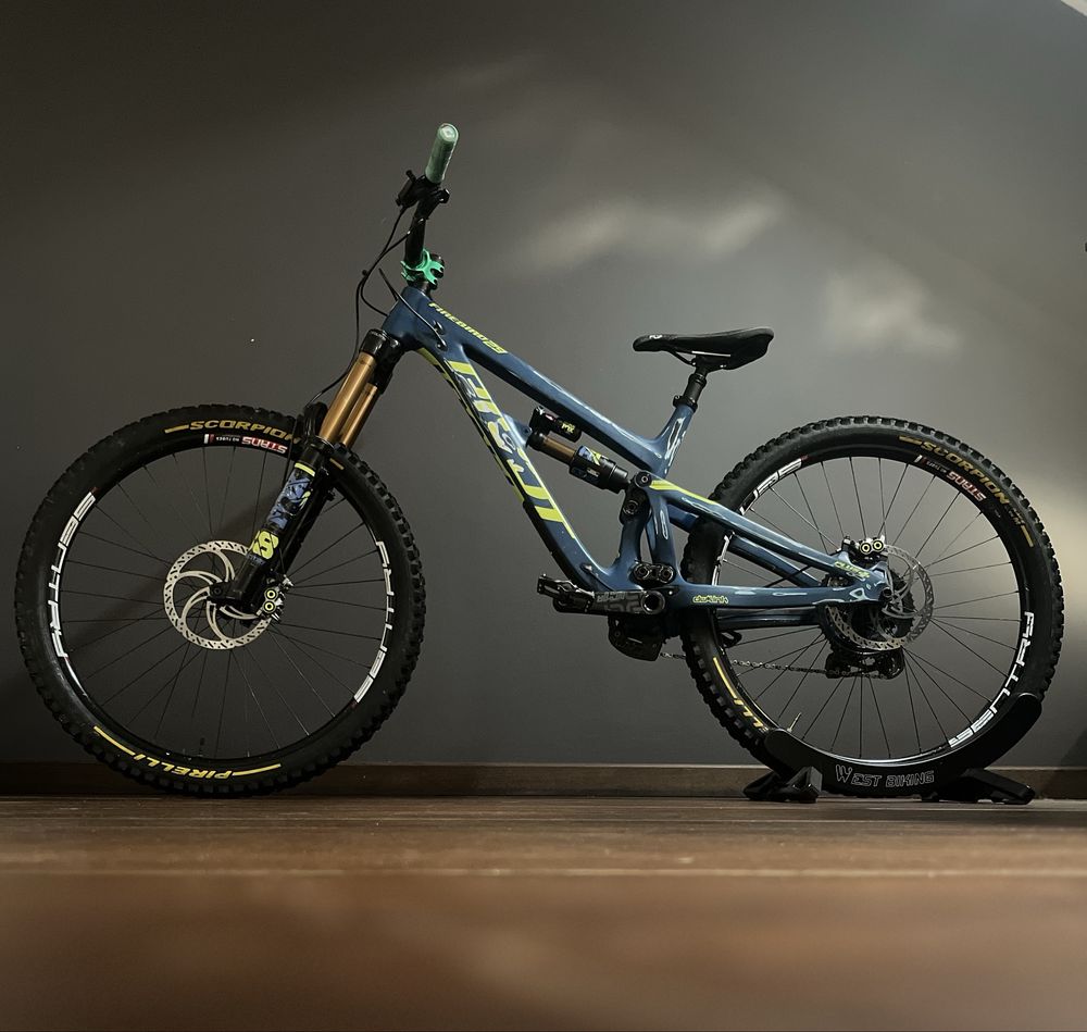 Pivot Firebird 29” Carbon M FOX 38, Float X2, GX AXS, custom RAW