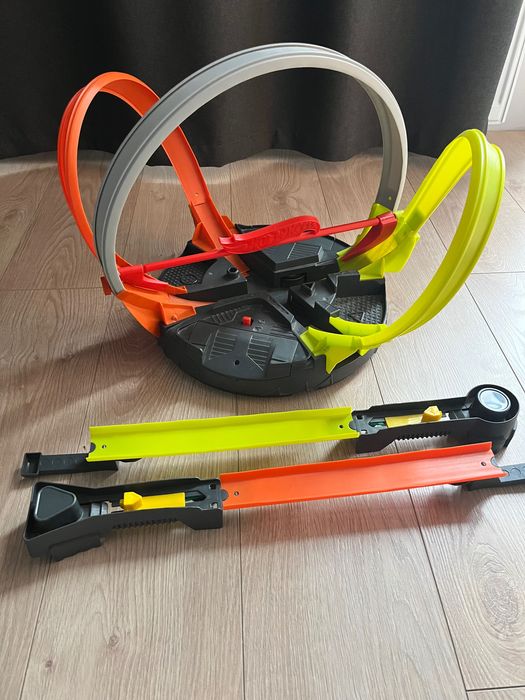 Hot wheels революційні гірки трек