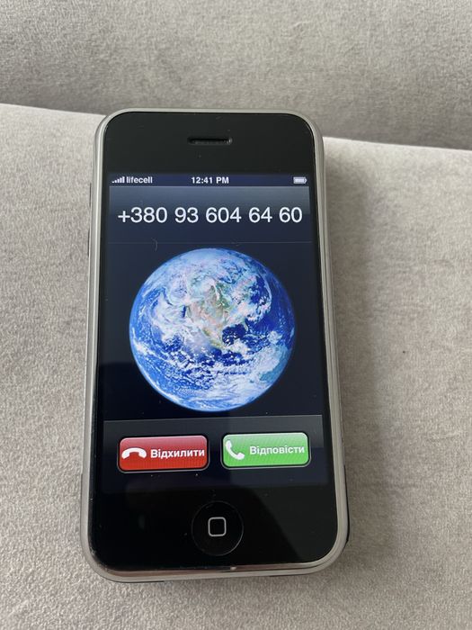 iPhone 2g 8gb. З коробокою і зарядкою! Колекційний раритет