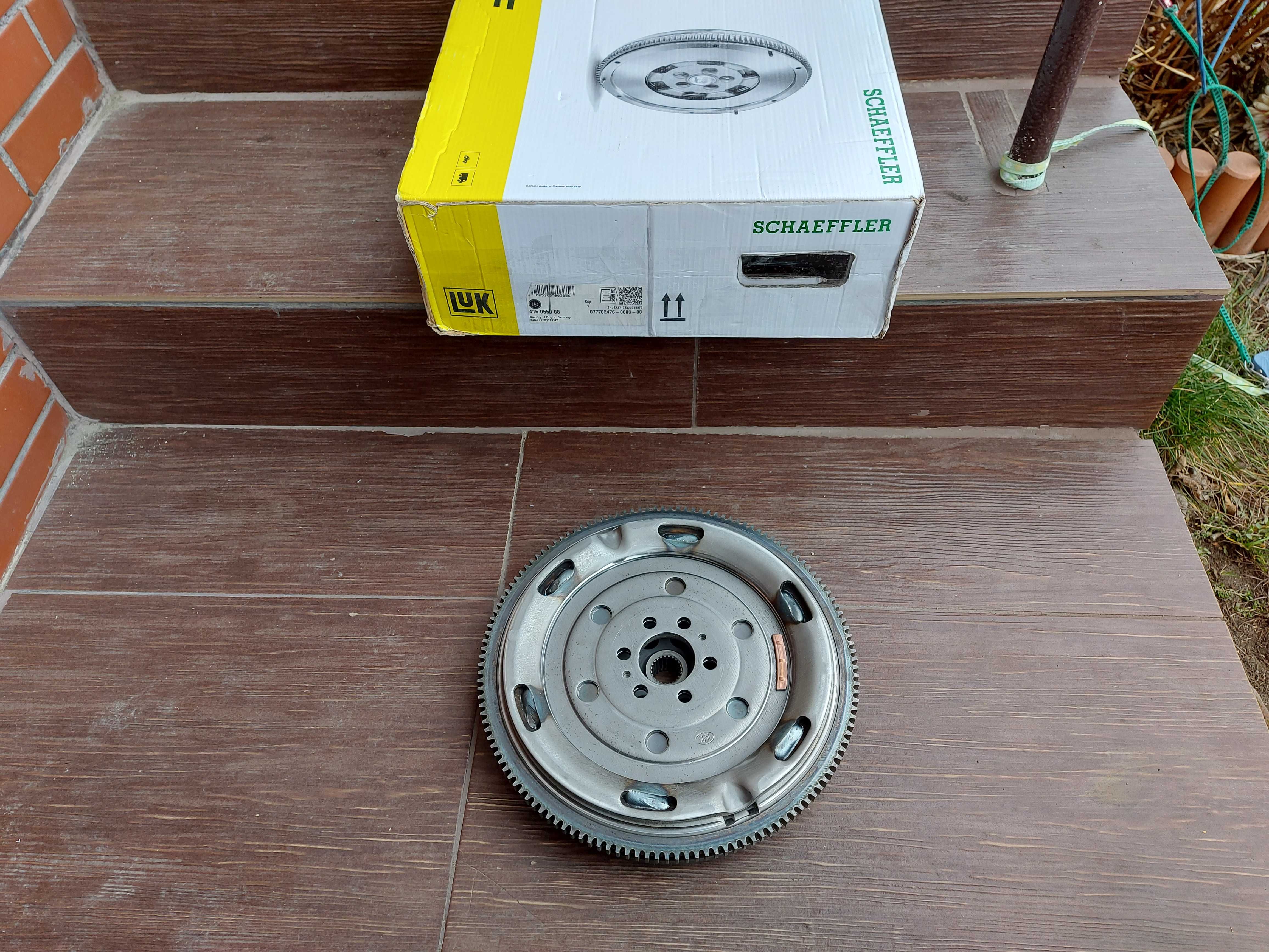 Koło dwumasowe zamachowe CVT Nowe LUK Audi A4 B6 B7 A6 C5 1.8T 2.0