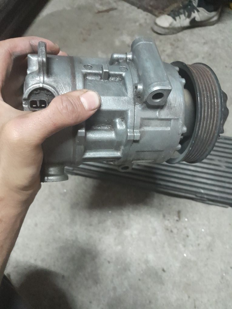 Ac compressor e intercooler