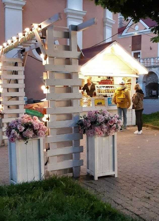 Торгівельний будиночок, ярмарок,Торговый ларёк, киоск, торговый домик,