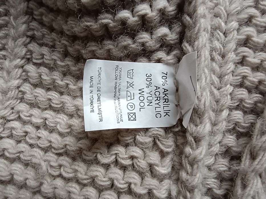 Sweter damski bardzo ciepły, mięciutki, wygodny jasny beż