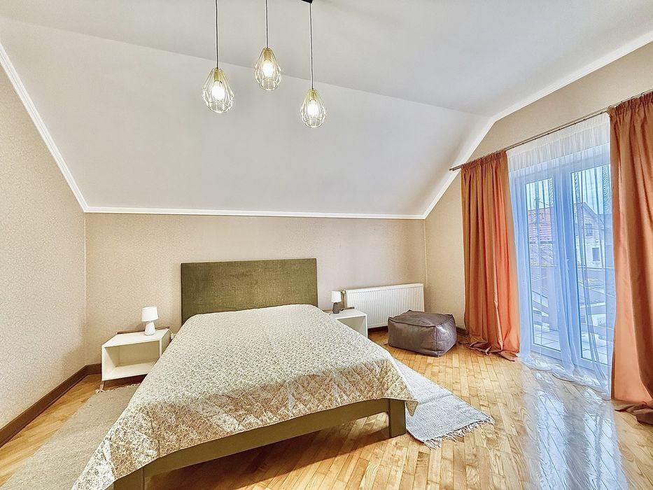 Шикарний котедж з каміном 3/х кім в Кутківцях