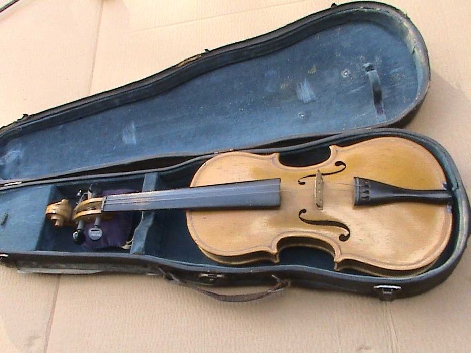 Piękne skrzypce przedwojenne z futerałem - Rzadkość