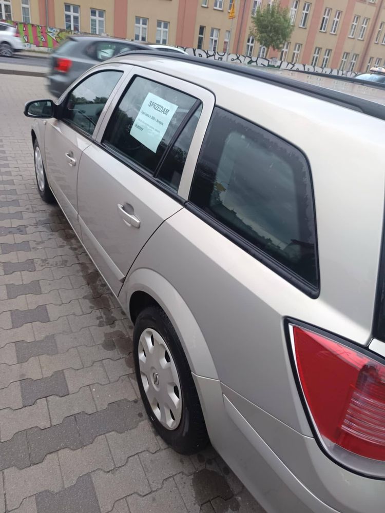 Oprl Astra h 2005 kombi sprawny opłacony z przeglądem