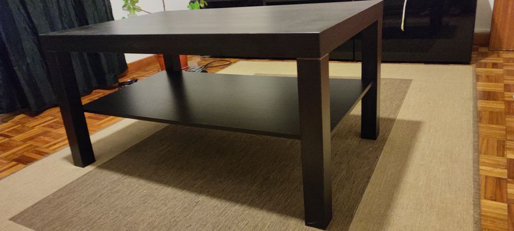Mesa de Centro preta Ikea