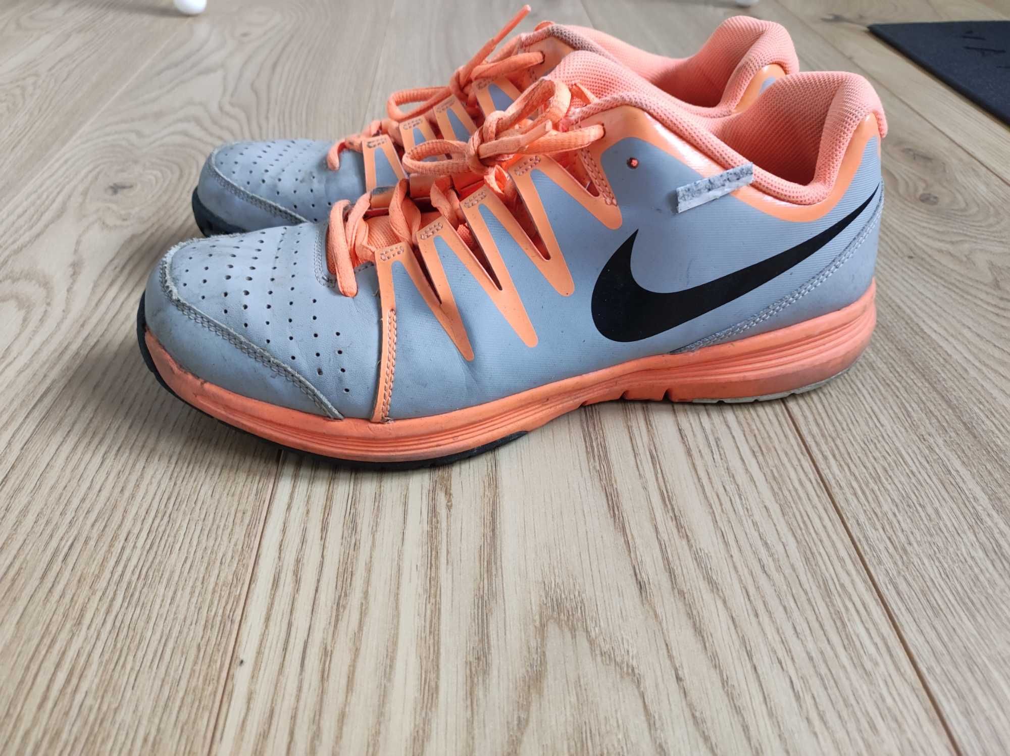 Buty do tenisa Nike, rozmiar 42, 5.