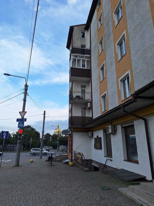 1 к квартиру ,н/б здана  Коновальця-Опришів Гаряча ціна -640 -1 м