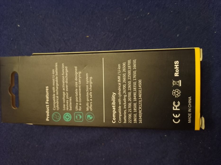 Yonii C1 — бюджетна зарядка від USB для 21700, 26650, 18650 та ін.