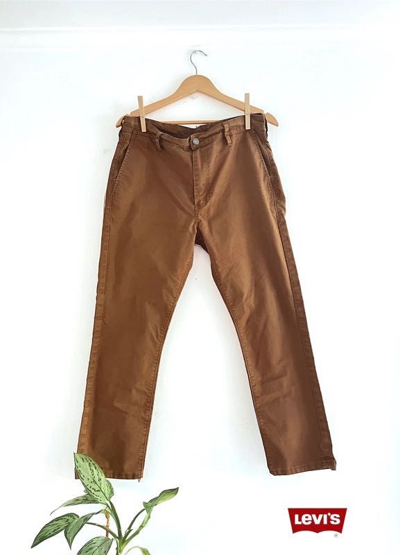 Calças Levis Chino Castanhas – Homem – Tamanho 33x34