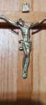 Jezus na krzyżu drewnianym
