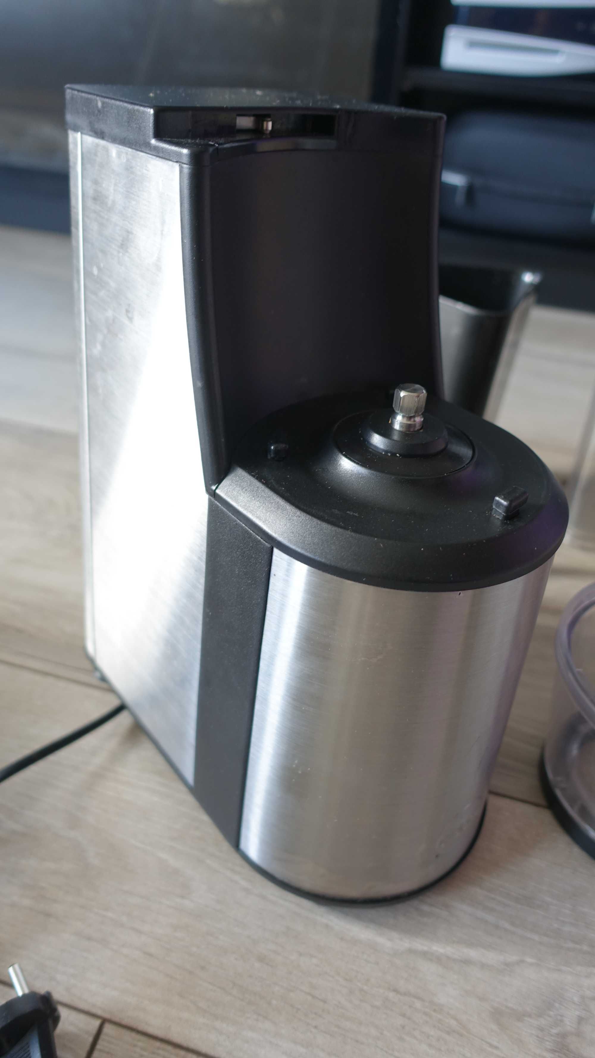 Wyciskarka wolnoobrotowa ELDOM Perfect juicer PJ400