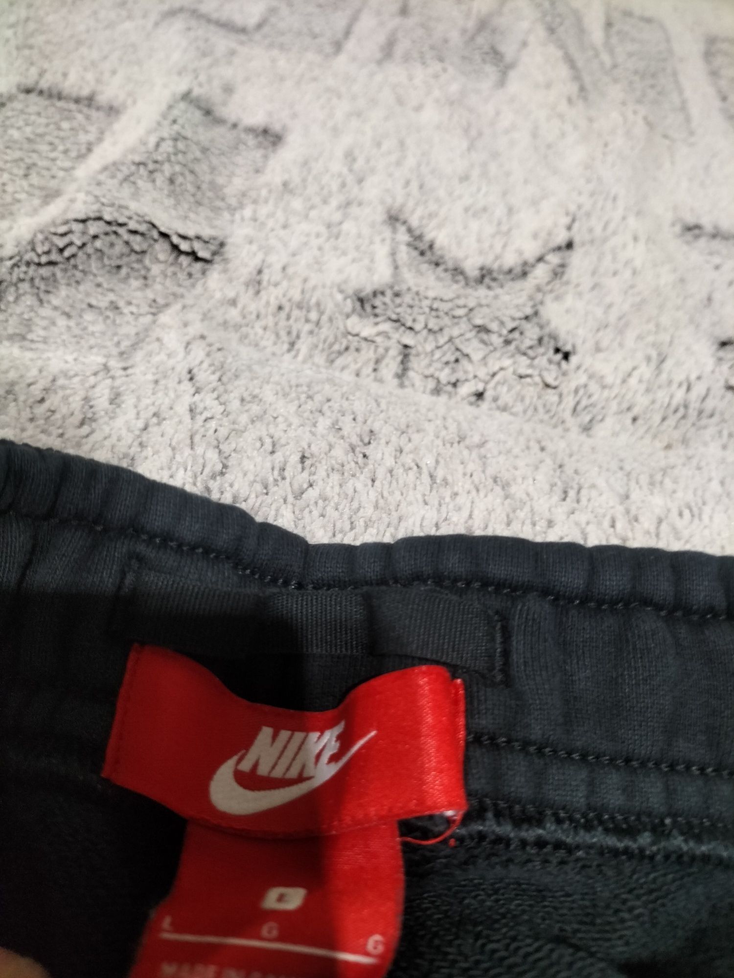 Spodnie Nike r.L