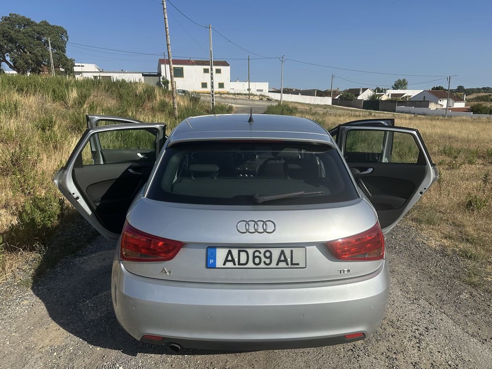 Audi A1 1.6 tdi 105 cv