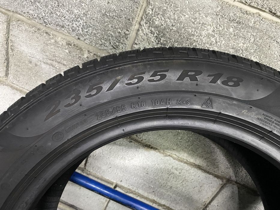 Зимові шини 235/55 R18 (104H) PIRELLI