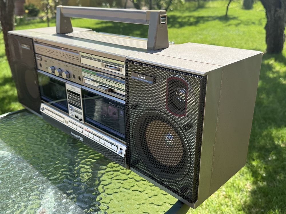 Продам магнитолу AIWA CA-W2