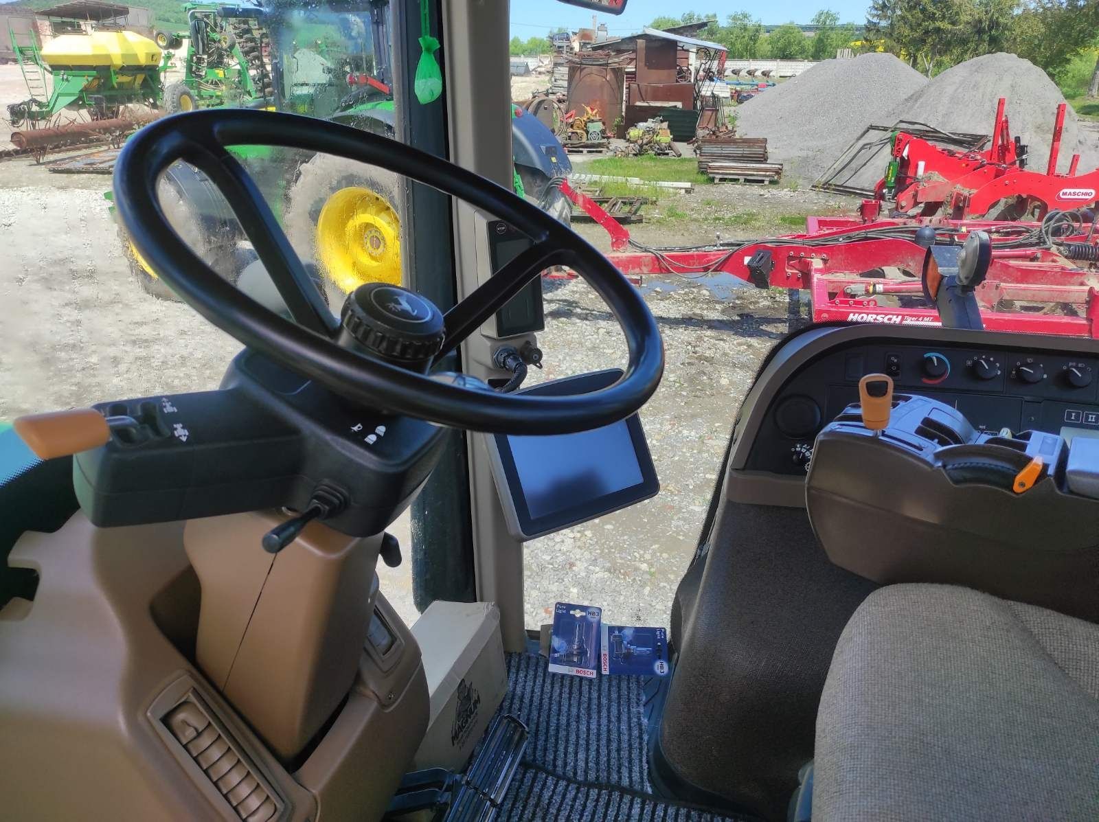Трактор John Deer  8430