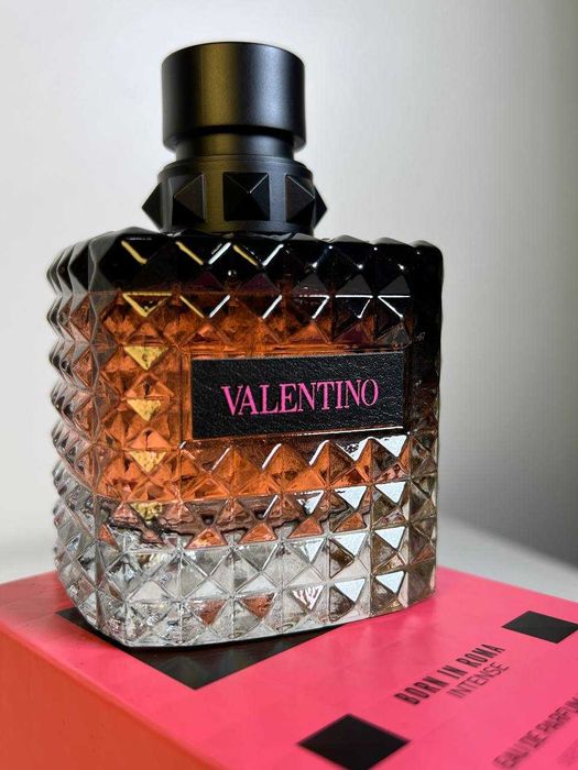 Парфумована вода Valentino Born in Roma Donna Intense