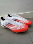 Chuteiras Adidas F50 brancas