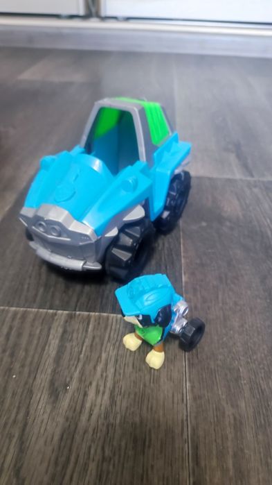 Щенячий патруль, машинка та герой