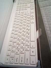 Клавиатура для компьютера белого цвета новая безпроводная