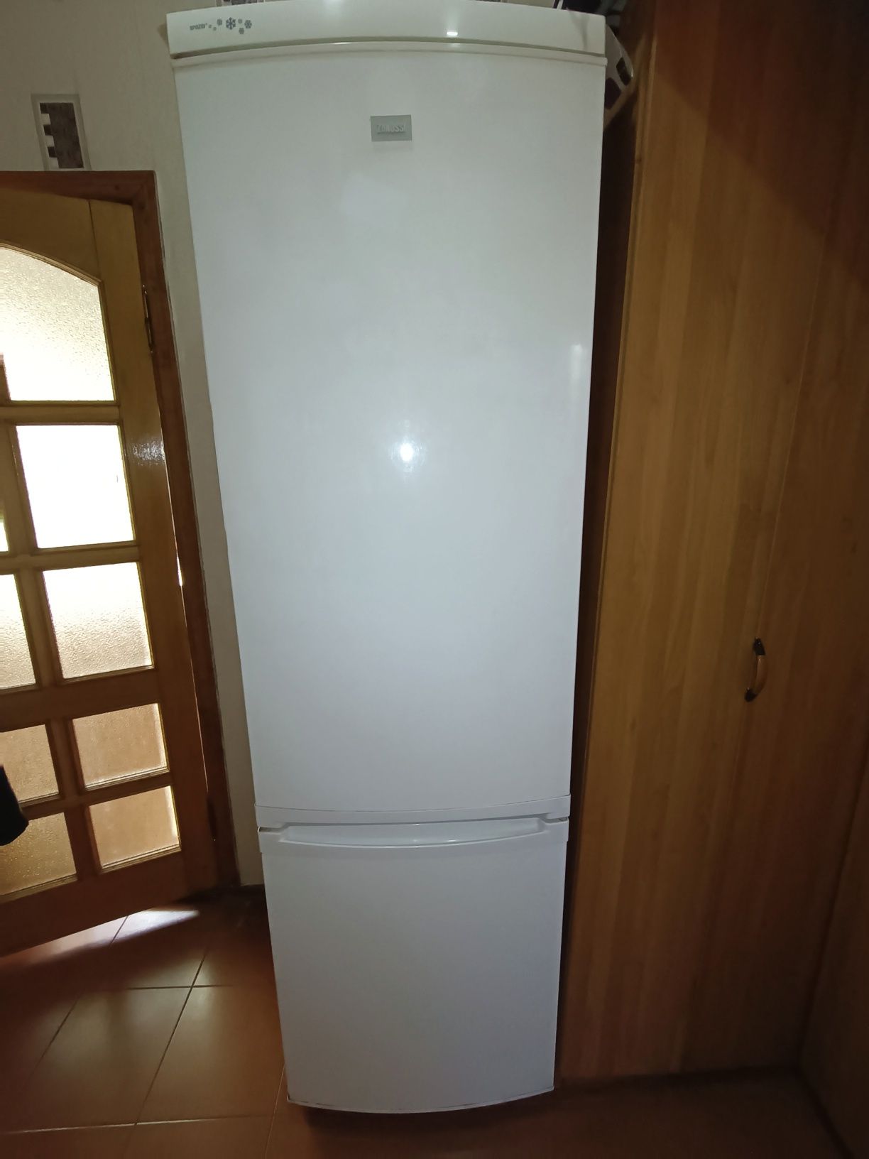 Холодильник Zanussi