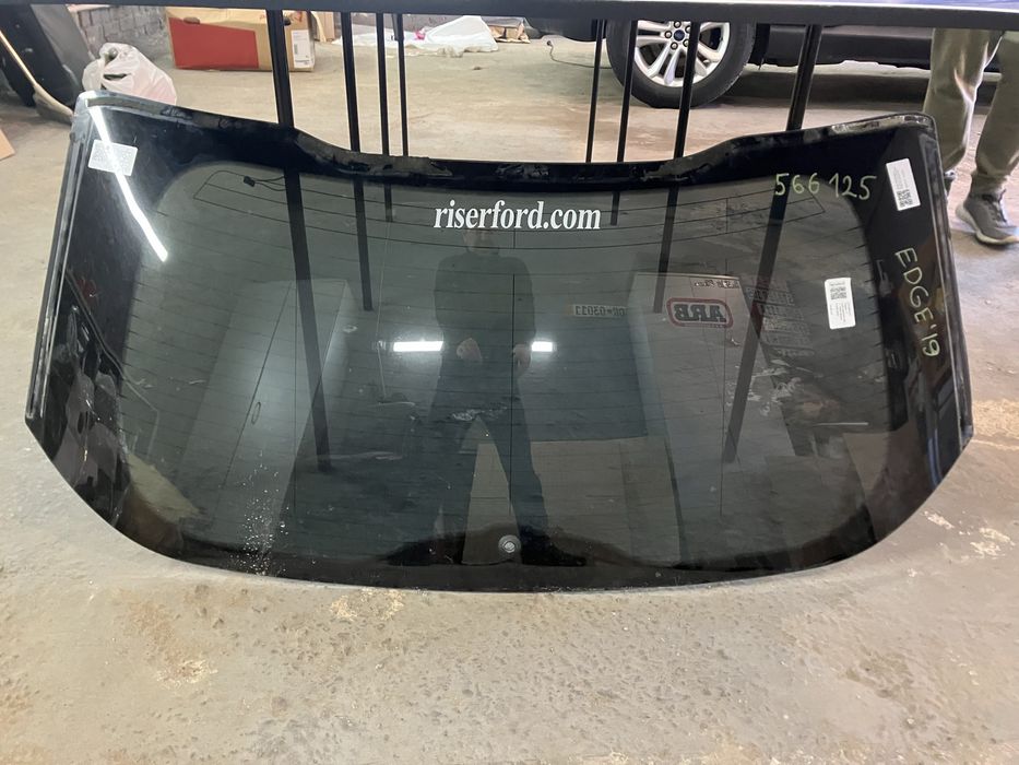 Заднее стекло, задней ляды, стекло крышки багажника на Ford Edge