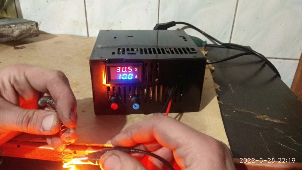 Блок живлення,зарядка для акумуляторів 22V11A , 30v10A, 24v15A, 36v10A