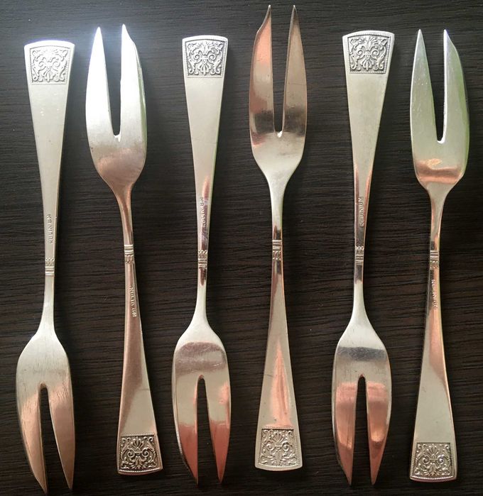 Posrebrzane, bardzo stare widelczyki do ciasta