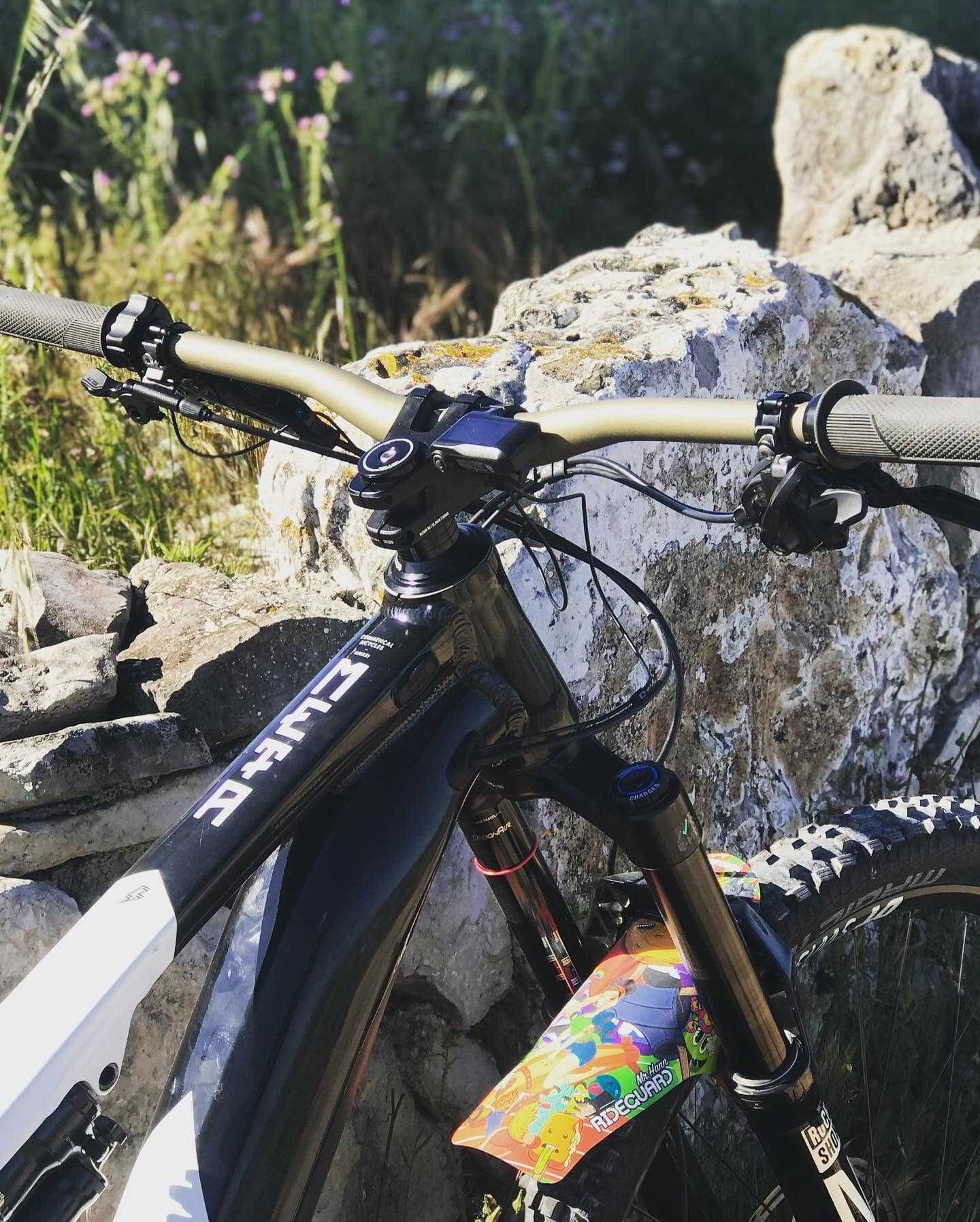 commencal meta power shimano 29 team black and white