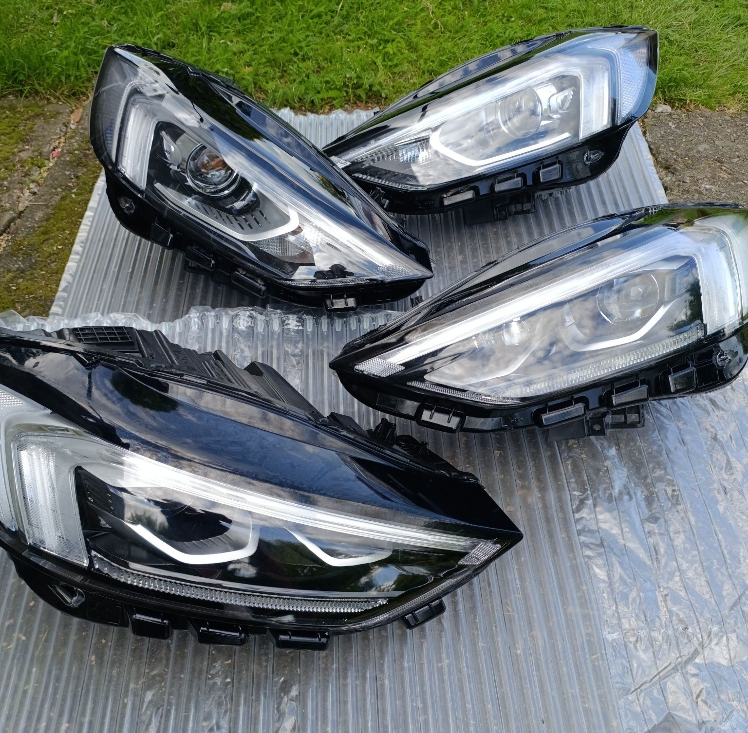 Lampy Reflektory Ford Edge