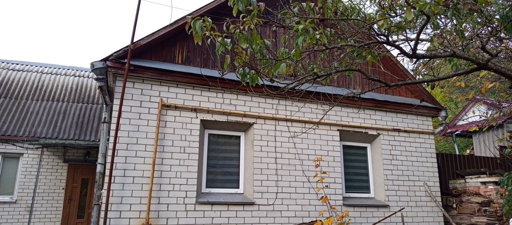 Продається частина будинку в центрі,всі зручності