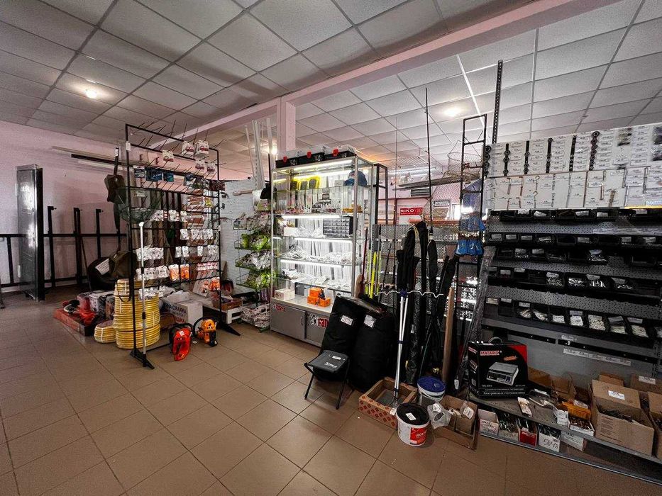 Здам приміщення вільного призначення в самому центрі с . Іркліїв