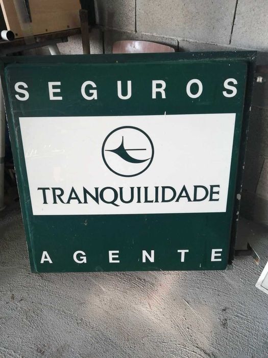 Anúncios poblicitários de seguradoras