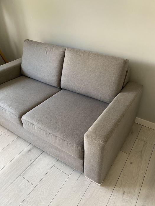 Szara kanapa rozkładana 140x200