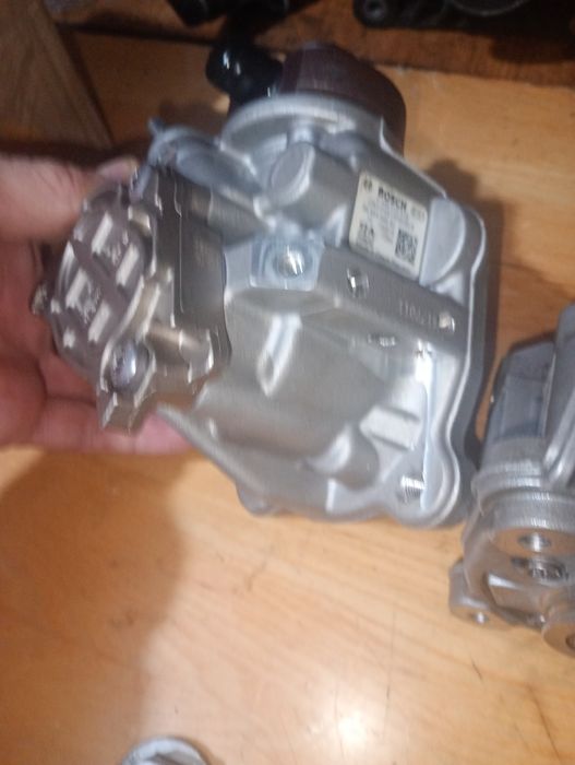 Насос тнвд 1.6 hdi Citroen Peugeot 0445010516