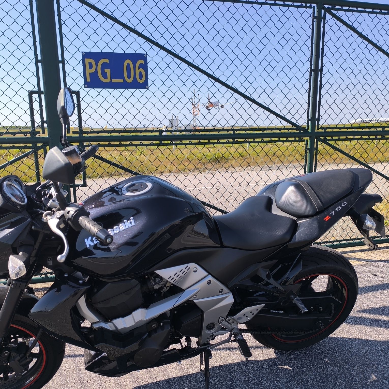Kawasaki z750 Naked